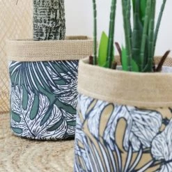 Ligne Déco Jarres Et Cache-pots 2 Cache-Pots Plante Panier Rangement En Jute Et Tissu, D.18cm 7 Ligne Déco Jarres Et Cache-pots 2 Cache-Pots Plante Panier Rangement En Jute Et Tissu, D.18cm -Plantes vertes Soldes 2 cache pots plante panier rangement en jute et tissu d 18cm 3