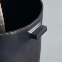 House Doctor Jarres Et Cache-pots Grand Cache-pot En Métal Marron H28 -Plantes vertes Soldes grand cache pot en metal marron h28 3