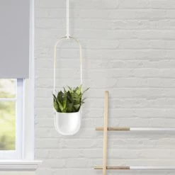 Umbra Jarres Et Cache-pots Pot De Fleurs à Suspendre Avec Fixations D15cm Blanc -Plantes vertes Soldes pot de fleurs a suspendre avec fixations d15cm blanc 2
